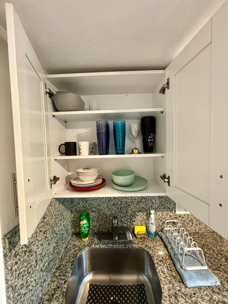 Nice Queen Bedroom - Best Location In Miami - Luggage Storage Service, Parking And Laundry מראה חיצוני תמונה
